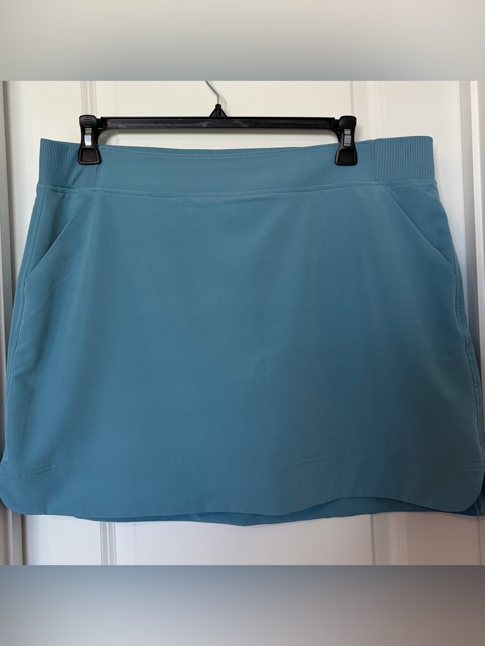 32 Degrees Teal Active Skort
Size XL